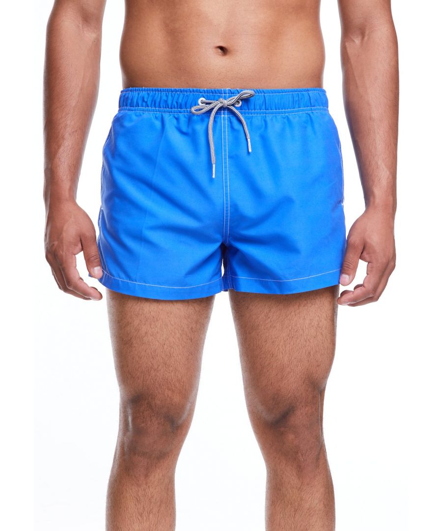 There's something magical about the Summer and we don't just mean when the water gets warmer, the music gets louder, drinks get colder and when the nights get longer. Step into our Cobalt Water Reactive swim shorts to unveil our classic palm print when you take a dip. They're made from 100% super-soft, quick drying polyester and come in a shortie-length.