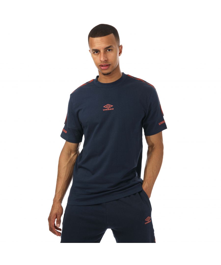 Mens Umbro Diamond Taped Crew T- Shirts in navy.- Crew neck.- Shorts sleeves.- Diamond tape running down on the arms and shoulders.- Matte plastisol print to chest and sleeve panel.- Regular fit.- 100% Cotton.- Ref: UMTM0602OG6NAV