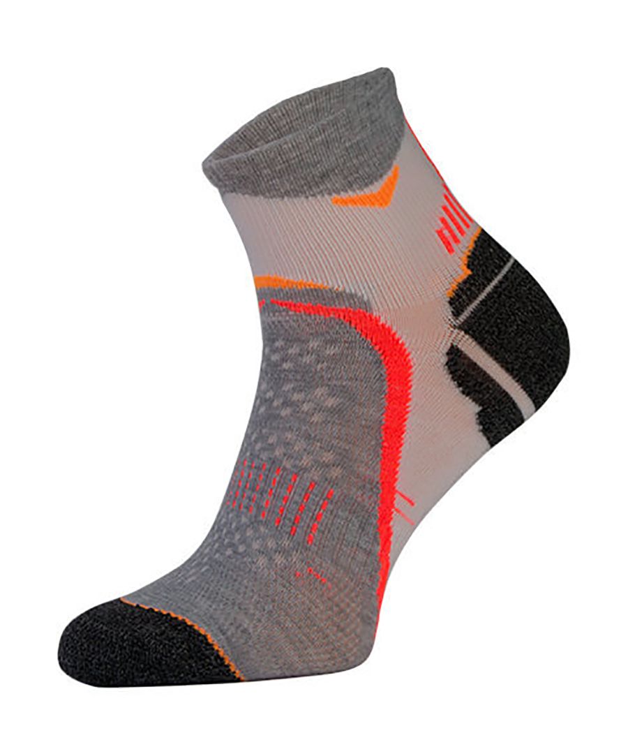 Comodo 1 Pack Arch Support Running SocksComodo have been providing high-quality socks for men and women since 1996. They sell a range of socks for hiking, cycling, hunting, skiing, and other outdoor events.These arch support socks helps to stabilise the foot and absorb impact, making them ideal for running or jogging. They are knitted from drytex yarn and have silver antibacterial properties to promote hygiene and foot health and keep feet cool and comfortable.These socks offer cushioning, durability, and freedom of movement. These socks are suitable for both, men and women, in sizes 3-11 UK. They are machine washable at 30. These socks are made from Polyester (DRYTEX) 50%, Polycolon 20%, Polypropylene SILTEX AG+ 25%, Elastane 5% Extra Product Details  - Sizes 3-11 UK - 1 Pair - Running socks - Moisture Wicking - Machine Washable - Arch Support Socks - Unisex