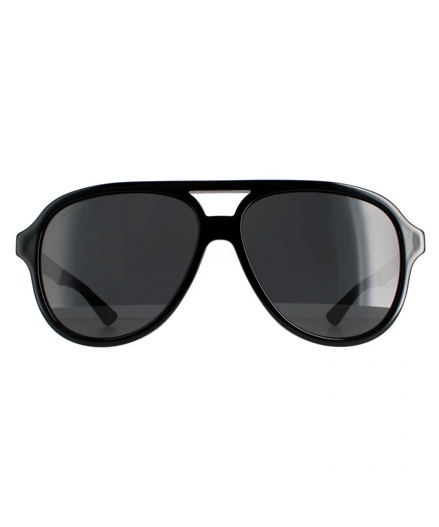Gucci Aviator Mens Black Grey GG0688S  Gucci are a large pilot style with a plastic frame front and flat metal temples finished with the Gucci text logo.