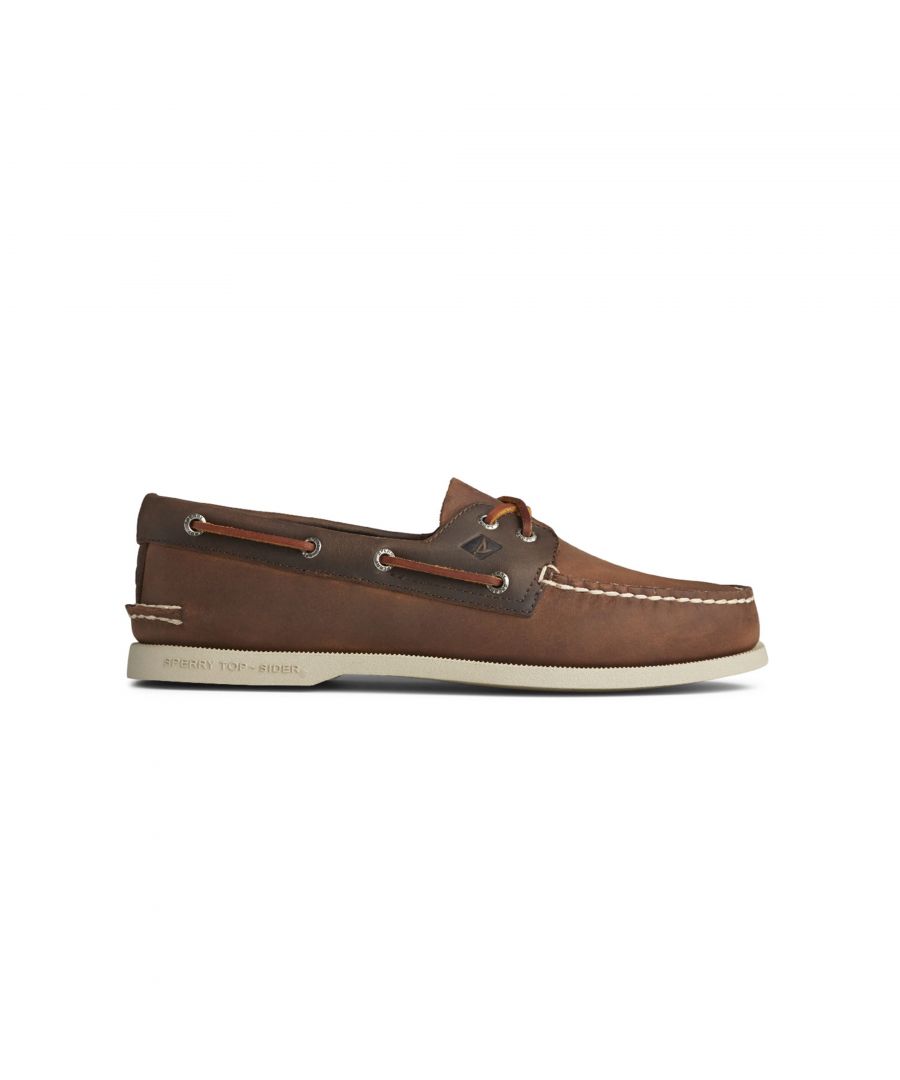 A classic boat shoe shape from Sperry remains as original as ever, with a full-grain leather upper in three distinct brown tones make it a style standout. The 360' lacing system unique to Sperry gives a customised fit, whilst the Orthlite cushioning ensures all day comfort. Not forgertting the non-marking rubber outsole with the original Razor-Cut Wave-Siping provides the ultimate no-slip traction.  Consider matching it to simple outfits like denim and an oxford cloth button down for extra visual appeal.