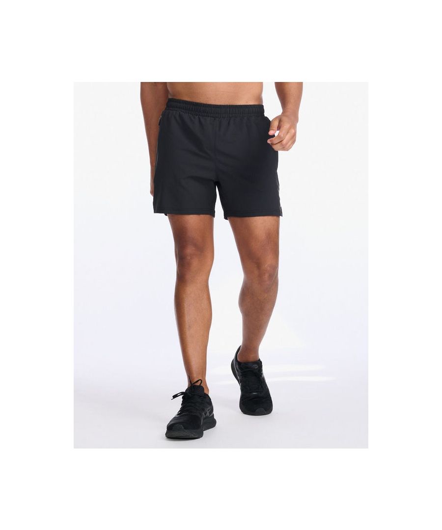 Designed to be lightweight and flexible, the Aspire 5” Shorts keep you dry so you can perform in comfort.