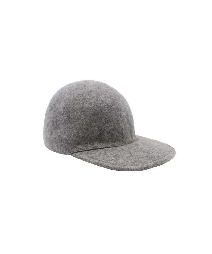 VINTAGE, RRP AS NEW\nThis unique baseball cap by Stella McCartney is made with wool in grey.  It is a perfect addition to any ensemble to add a style.  \n\nStella McCartney Baseball Cap in Grey Wool\nCondition: very good\nSign of wear: No\nMaterial: Wool\nSize: One Size\nWidth:   190 mm\nLength:   250 mm\nHeight:   130 mm\nSKU: 125676