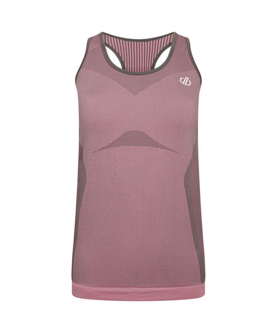 64% Polyamide, 26% Polyester, 10% Elastaan. Stof: Gebreid, Net. Ontwerp: Logo. Rugstijl: Racerback. Hals: Schep. Mouwtype: Mouwloos. Stoftechnologie: Anti-Odour, Afvoer van vocht, Q-Wic Plus, SeamSmart Technologie. Reflecterend Detail, Naadloos.