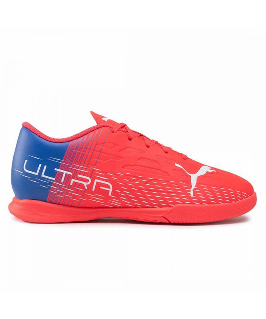 Be prepared to accelerate your game with this edition of the ULTRA. The non-marking rubber outsole combines with a lightweight yet durable synthetic upper for a football boot that’s ready to meet all your indoor training needs, and guarantees a feeling of freedom and agility that allows you to take your skills into unchartered territory. \n\nDETAILS \nLow boot with regular to narrow fit \nLightweight yet durable PU upper for support during fast movement \nUpper enhanced with embossed and printed details \nUltra-fast non-marking rubber outsole for rapid acceleration \nIT: Suitable for use on any indoor surface \nRegular tongue construction fits various foot shapes \nLace closure for a snug fit \nPUMA Cat Logo at toe \n