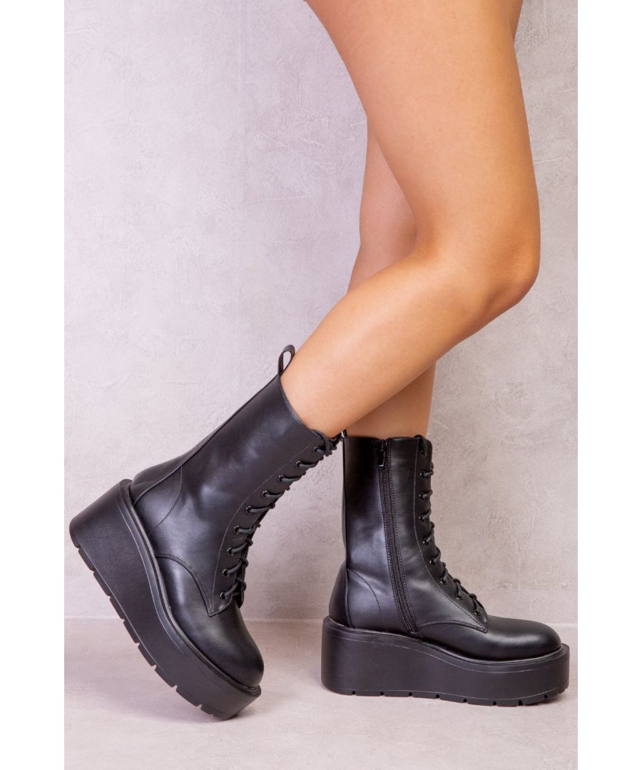 A beautiful lace up ankle boot with a gorgeous chunky platform sole, making them extremely comfortable to wear. Perfect height for everyday wear featuring a chunky platform sole and an inside zip fastening.