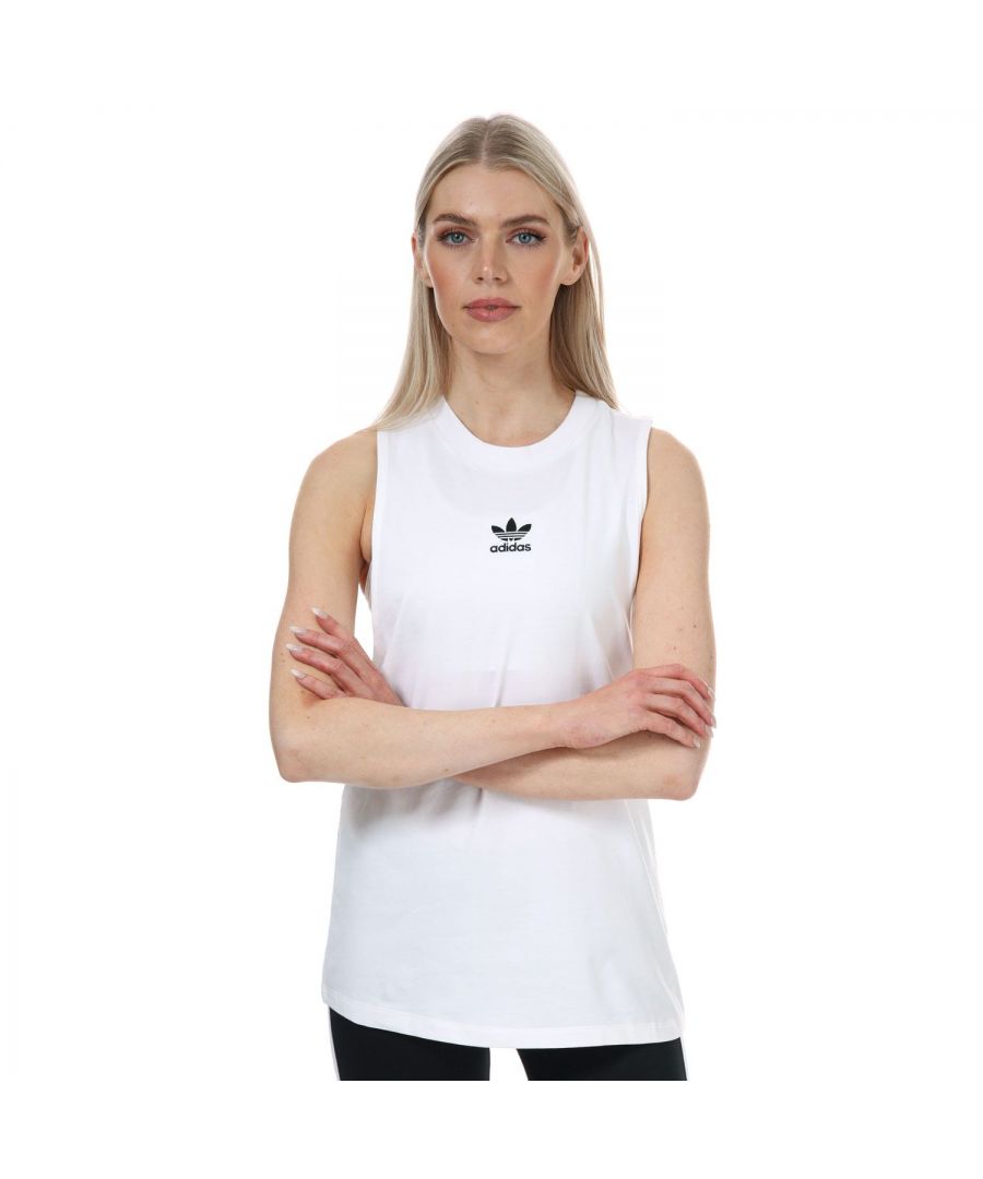 Womens adidas Originals Adicolor Classics Loose Tank Top in white.- Round neck.- Sleeveless.- Roomy feel.- Wide armholes.- Regular fit.- Main Material: 92% Cotton  8% Elastane. Machine washable.- Ref: GN2888