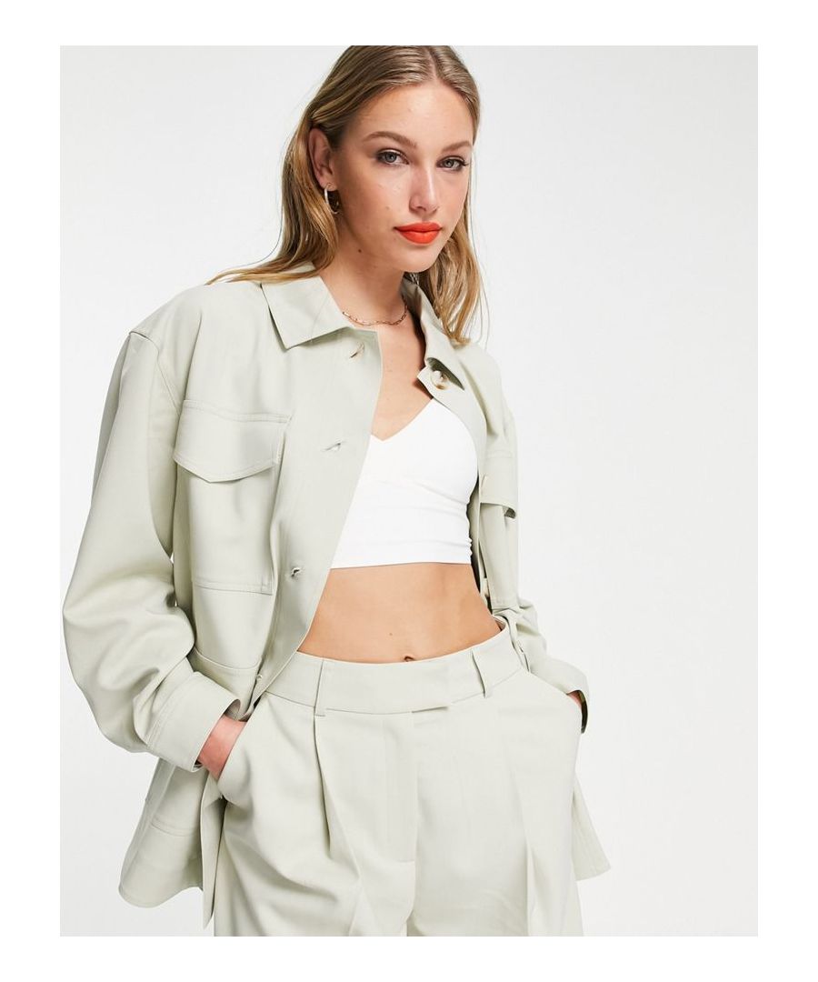 Shacket by Topshop OOTD: shacket Spread collar Button placket Functional pockets Relaxed fit Sold by Asos
