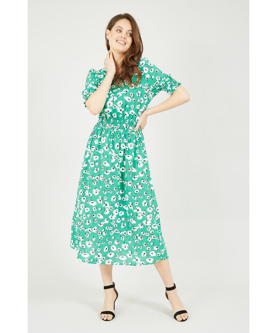 Show off your style in this Green Daisy Midi Dress. This gorgeous floral print will make great addition to your wardrobe. Crafted to be silky smooth, this dress is Accented with ruched detailing, elasticated 1/4 length sleeves. Perfect matched with statement strappy sandals, this piece is all about looking and feeling your best.
