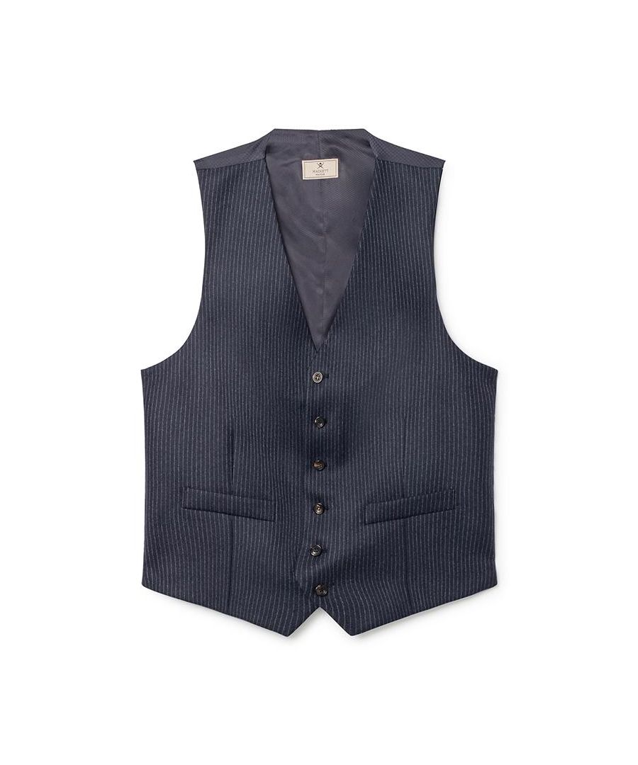 - Sleeveless- Stitched Pockets- Button Up- Refer to size charts for measurements38R