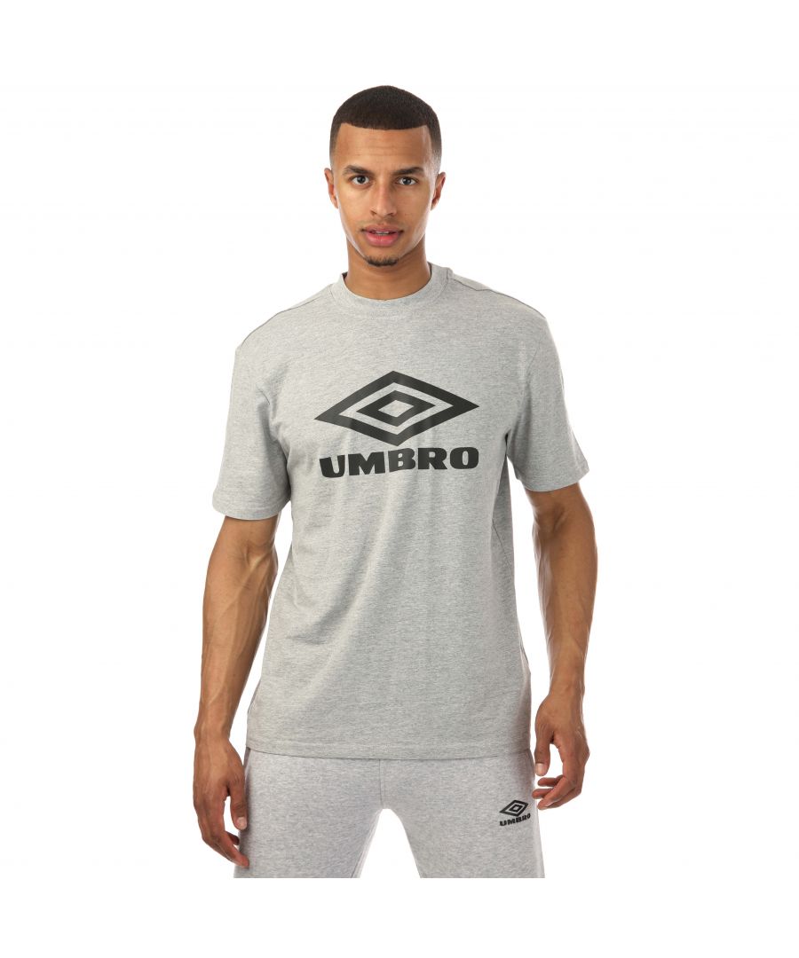 Mens Umbro Diamond Logo T- Shirt in grey.- Ribbed crew neck.- Shorts sleeves.- Logo pigment printed to front chest.- Regular fit.- 90% Cotton  5% Viscose  5% Elastane.- Ref: UMTM0600B43GRY