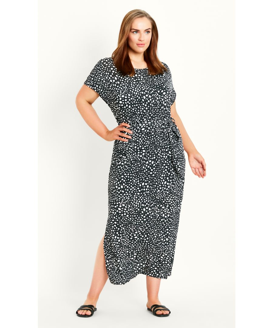 Perfect for dressing up or down, our Printed Maxi T-Shirt is a must-have for every wardrobe. Finished in an ultra flattering relaxed fit with slide splits, you're bound to get endless wear out of this classic style. Key Features Include: - Round neckline - Short sleeves - Belt looped waist - Matching self-tie belt - Maxi length hemline with side splits - Relaxed fix Go for glamour with gold accessories.
