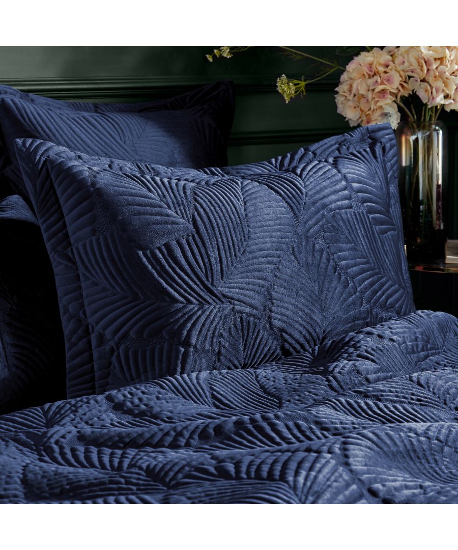 Add showstopping style and opulence to your bedroom with our quilted Palmeria Cushion, featuring luxe embroidery on a soft, sumptuous velvet. With a delicate cotton reverse and oxford edge for the perfect finishing touch, this design will compliment perfectly with its coordinating Duvet Cover Set and additional Pillowcase Set.