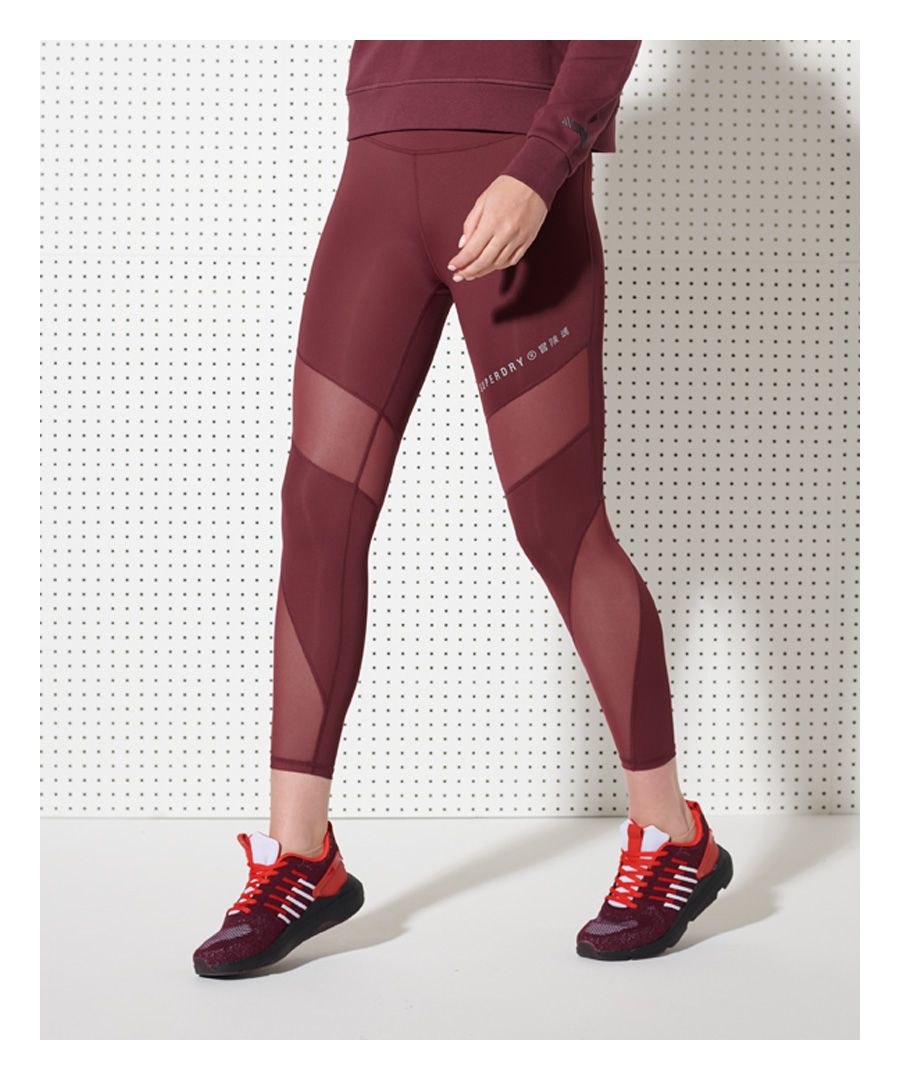 It's important to feel good at the gym but its also important to focus so leave everything to the Training Mesh 7/8 Leggings and work on that summer bod.Fitted: A body sculpting fit, tight to the bodyElasticated designMesh PanellingBack zip pocketReflective Superdry logo