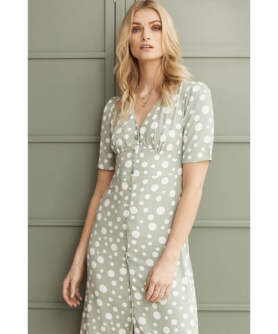 Go girly this season in this pretty polka dot tea dress. It has a button-through front, short sleeves and comes in a knee length. Wear with nude strappy heels and a clutch.