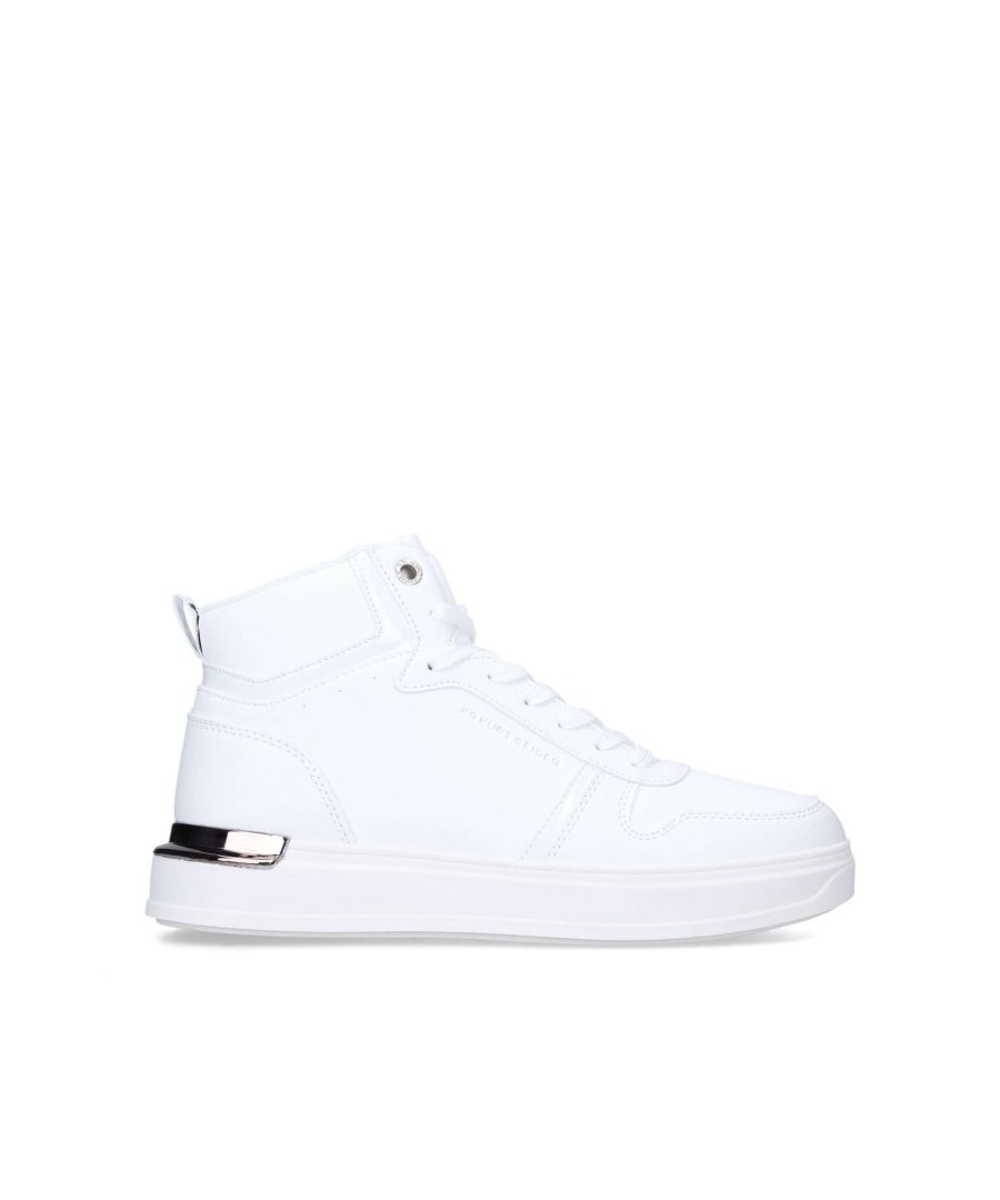 The Keaton is a High Top sneaker in white. The front laces up whilst the back of the ankle features both a KG Kurt Geiger logo printed on ribbed textile with a print stitch detailing tab and gunmetal plate.