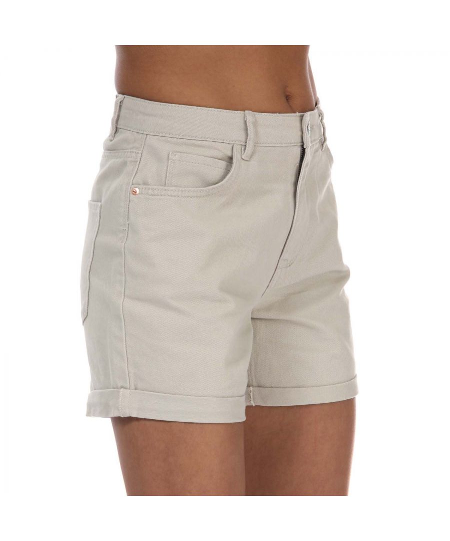 Womens Only Vega- Darsy High Waist Mom Shorts in natural.- 5 pockets.- Button & zip close.- High waist.- 100% Cotton.- Ref: 15255951