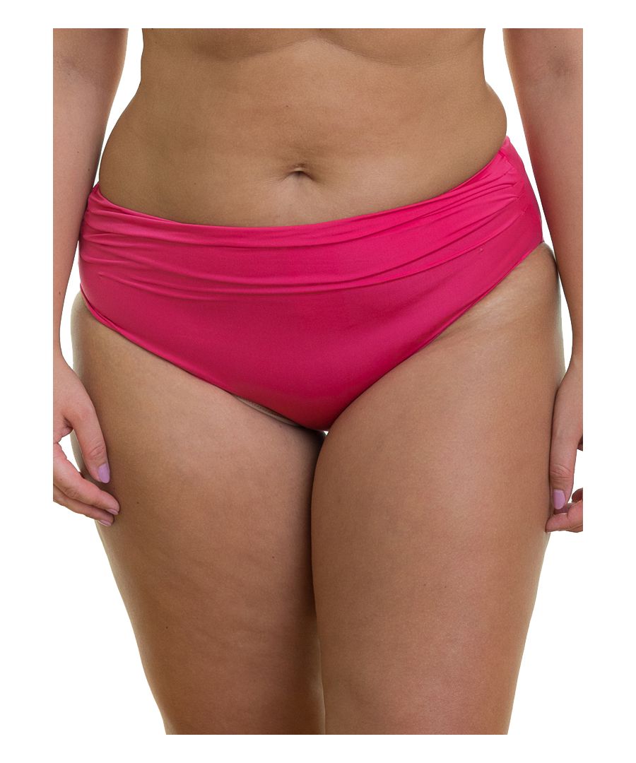 Chantelle Florea showcases a gorgeous pink hue with delicate 3D rose details for a charming touch. A beautiful swimwear collection that is the perfect addition to your swimwear drawer. These high-rise bikini briefs are fully lined for additional comfort and are complete with full coverage on the rear. A perfect match for the Chantelle Florea bikini top!