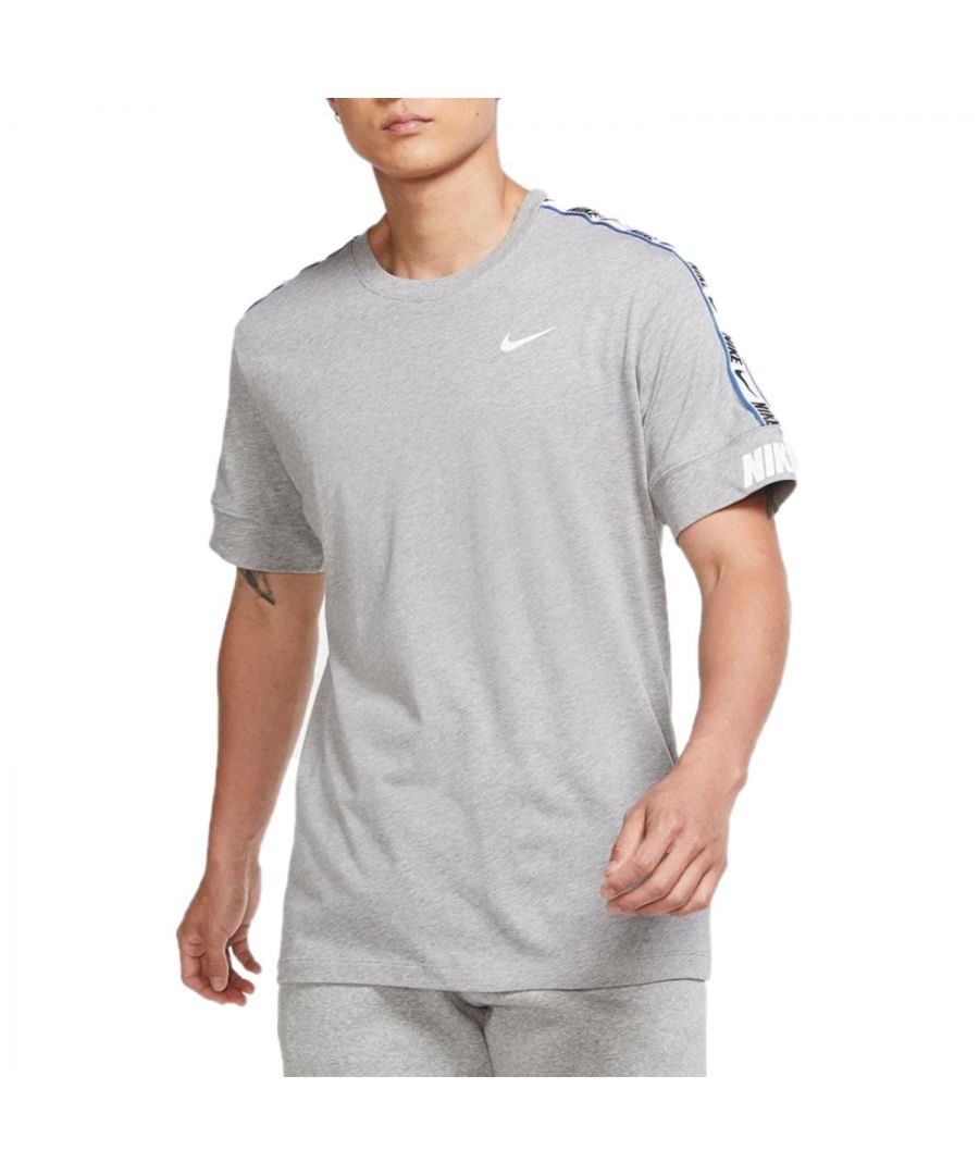 Nike Mens NSW Repeat T Shirt.\nRibbed Crew Neck, Short Sleeve.\nSoft Jersey Cotton Provides Lasting Comfort and Durability.\nRepeat the Swoosh Graphics and Block Lettering So You Can Show the Love of Nike.\n100% Cotton.\nMachine Washable.