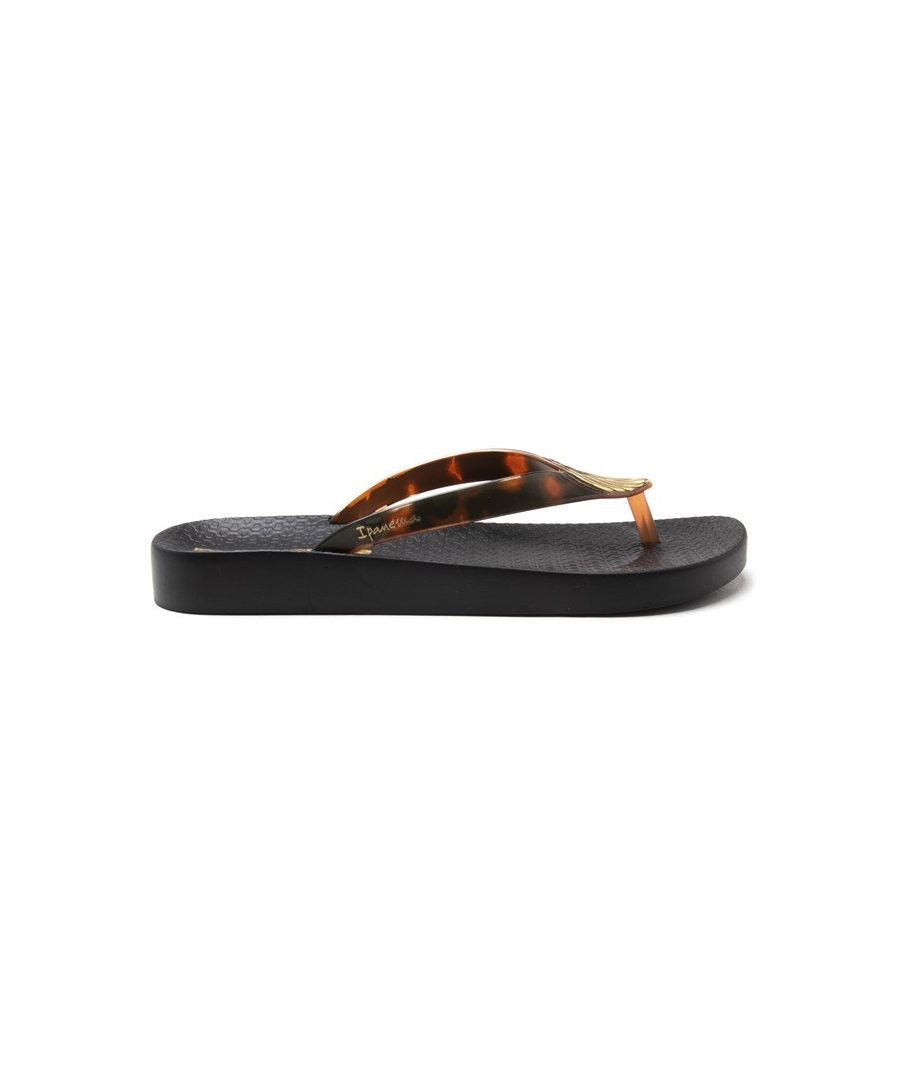 Womens black Ipanema elegance sandals, manufactured with pvc and a pvc sole. Featuring: metallic thong detailing, 100% recyclable, made with eco-friendly materials, designed and manufactured in brazil and water friendly.