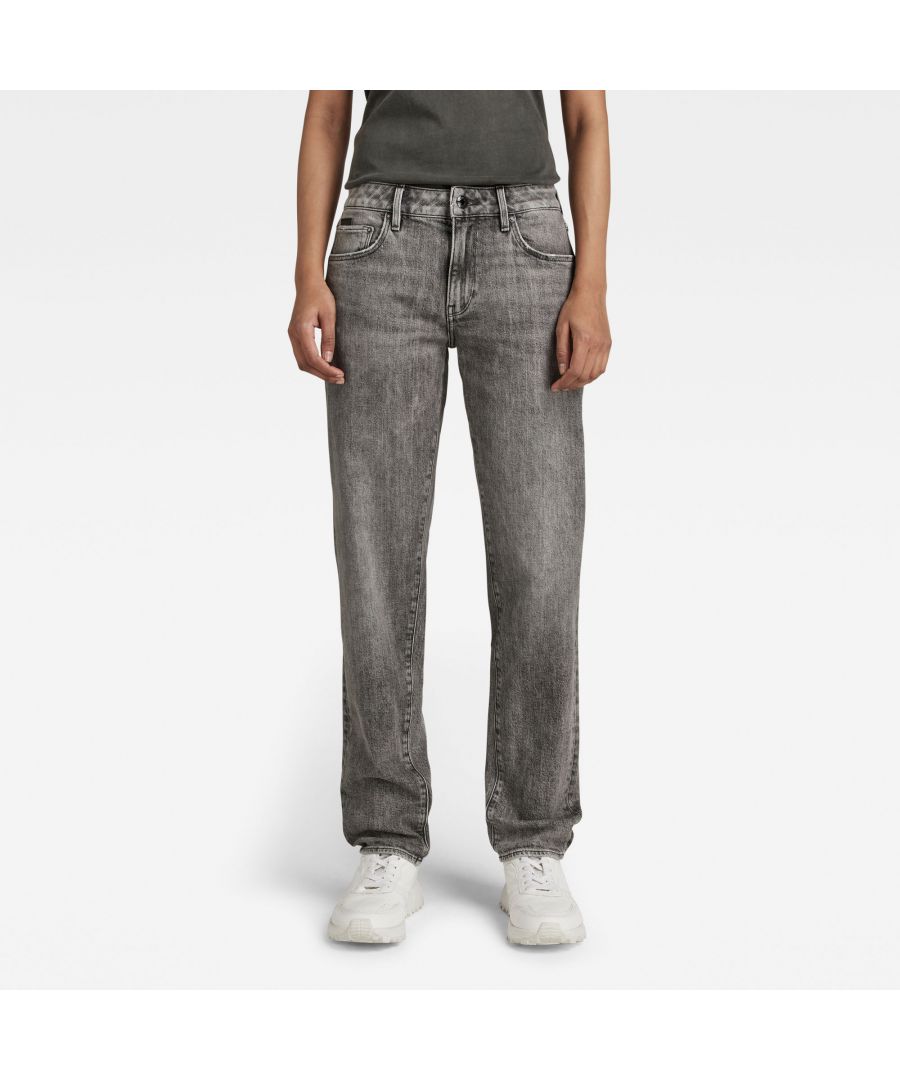 Low waist. Relaxed fit at hips and thighs, soft tapered towards the ankles. 5 pockets. Zip fly. Label at the back waist- cow grain leather. Zip & button closure. Low waist. Burten black denim offers just a right amount of stretch to create a comfortable fit. It is dyed with sustainable liquid sulphur from DyStar®. 11.5 oz denim. 3x1 right hand twill construction. Boyfriend