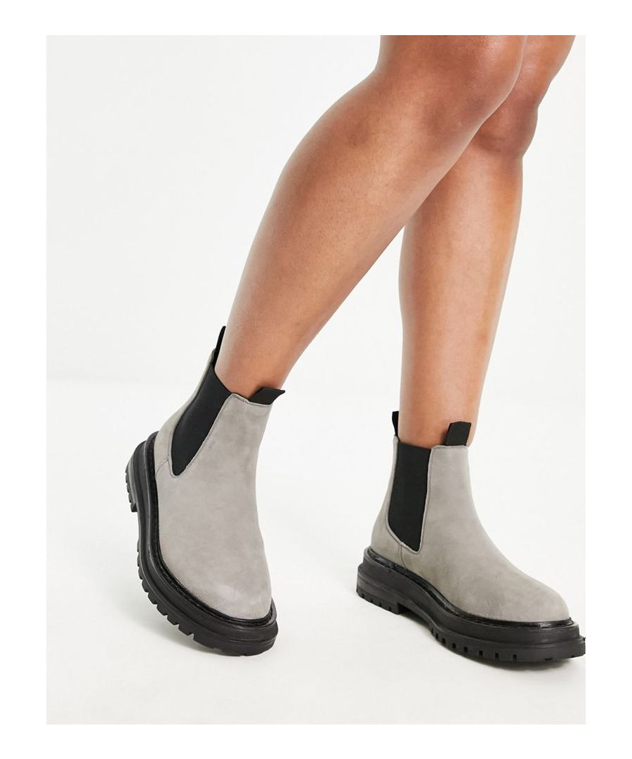 Boots by ASOS DESIGN Two reasons to add to bag Pull tabs for easy entry Elasticated inserts Round toe Chunky sole Moulded tread Wide fit Sold by Asos