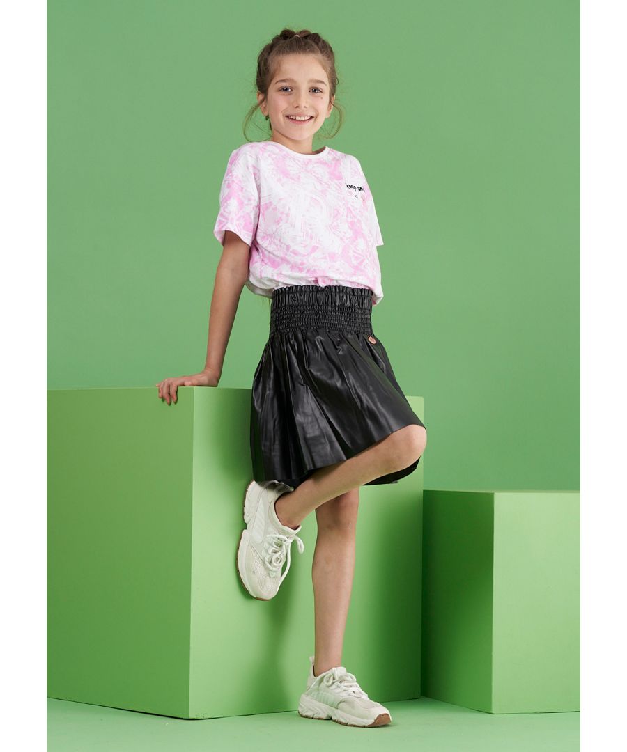 Girls add edge to your new season style with this leather look flippy skirt. Fabulous high shine fabric tiers means this skirt will go with everything from chunky knits to printed tees. It will be your go to this season.