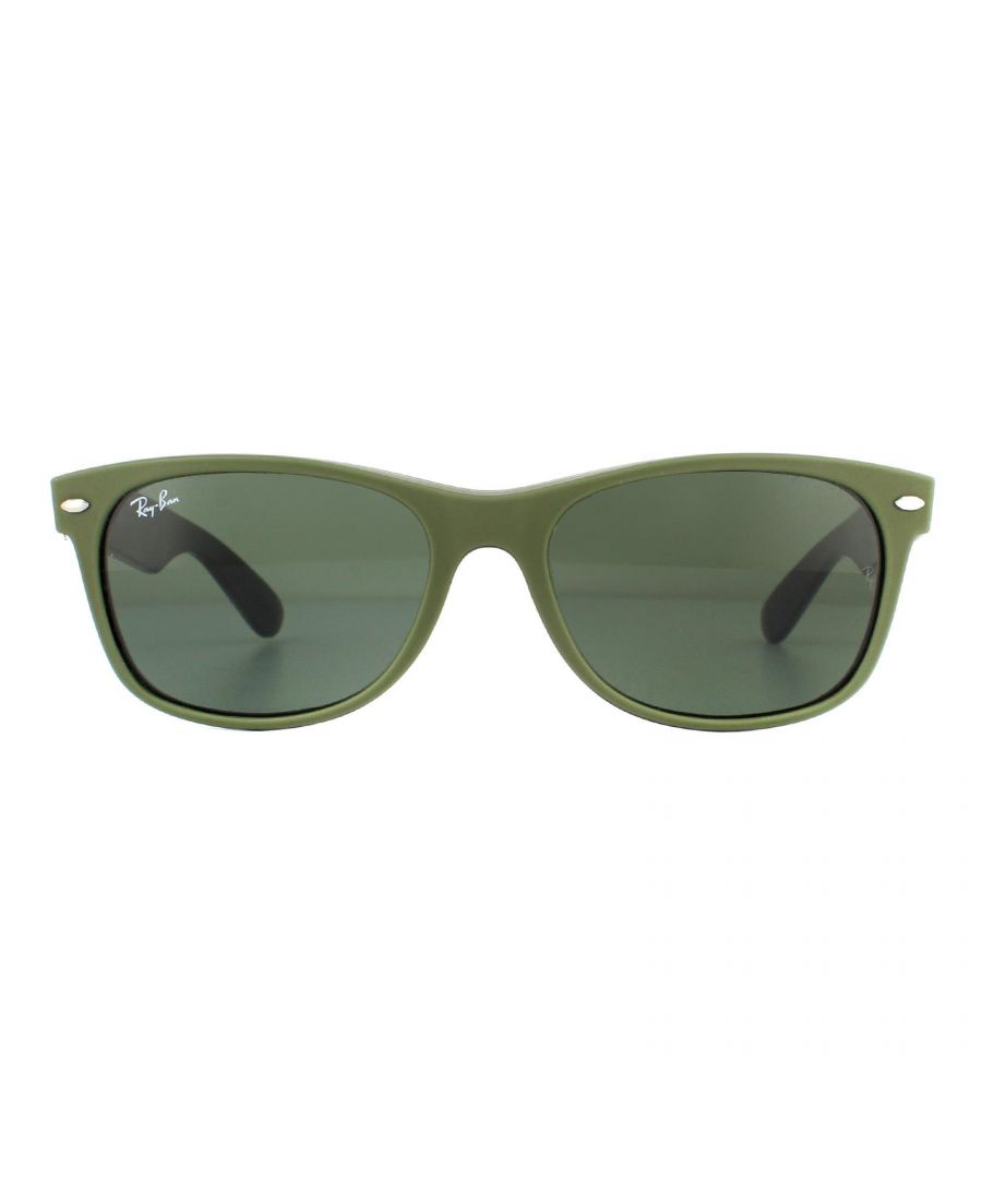 Ray-Ban Sunglasses New Wayfarer 2132 646531 Rubber Military Green on Black Green G-15 are an updated and slightly smaller interpretation of the Original Wayfarer. They feature a softer eye shape and sculpted temples that display the iconic Ray-Ban logo. The New Wayfarer 2132 are a versatile and playful choice that are available in countless colourways and the lightweight acetate frame is comfortable and easy to wear. The softer style of the 2132 suit more face shapes and is perfect for somebody that loves the Original Wayfarer design but is looking for a less dramatic look.