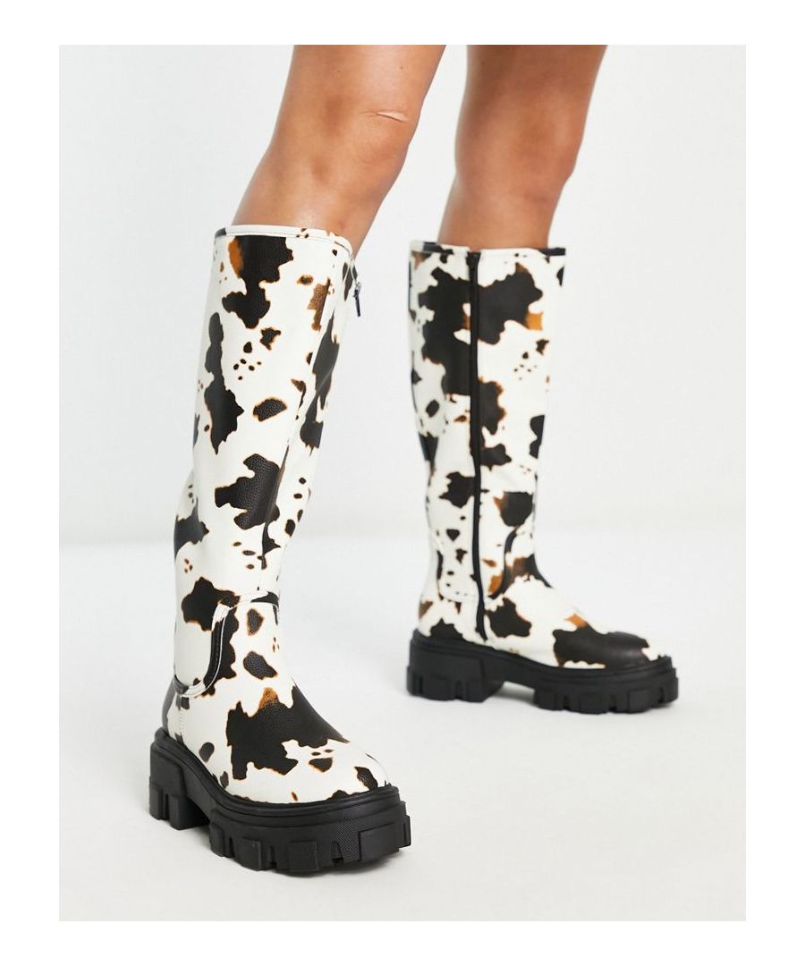 Boots by ASOS DESIGN *chef's kiss* Zip-side fastening Round toe Chunky sole Lugged tread Sold by Asos