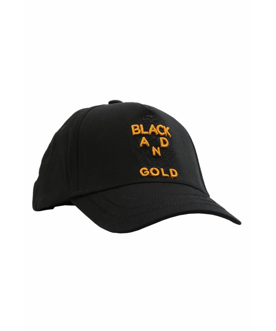 De Black and Gold heren Craneo pet uit de caps serie. Deze sportief gestileerde pet heeft een geborduurde versie van het zwart-gouden logo in contrastrijke kleuren op de voorkant en een gespsluiting aan de achterkant.
