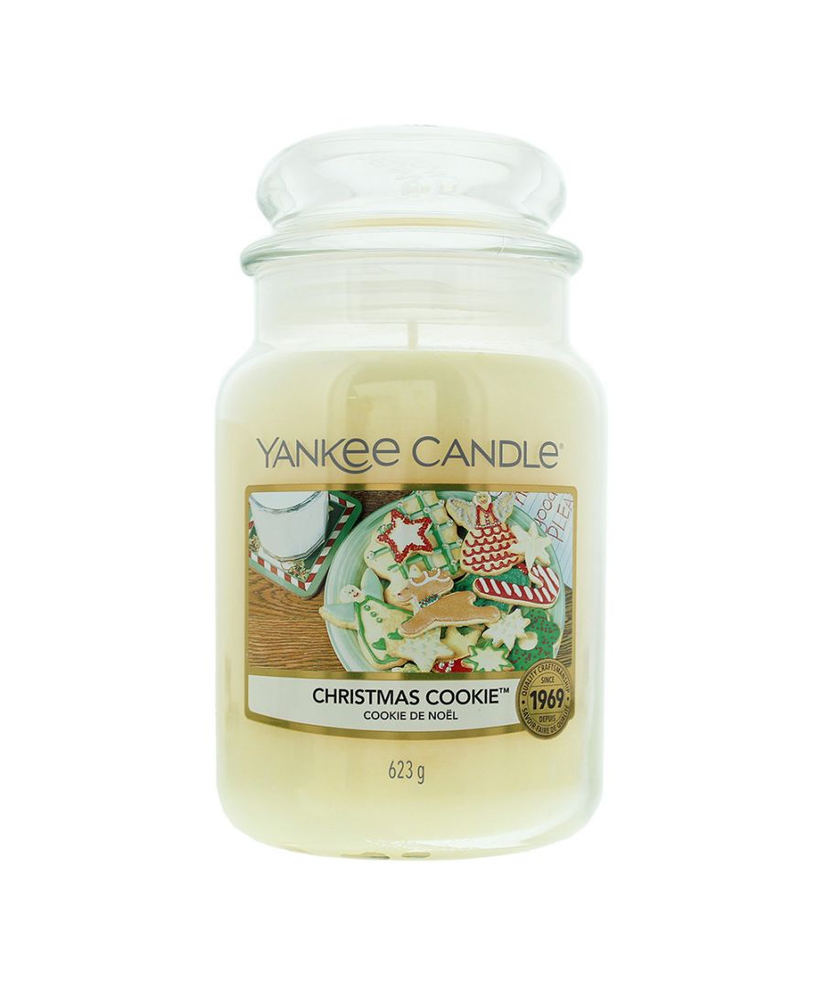 The Yankee Candle Christmas Cookie first hits you with notes of Creamy Vanilla Bean and then warms to a delight of Nutmeg, Cinnamon, Sugar. Its final impression leaves you with notes of Vanilla, Butter, Baked Notes. \n\n\n\n\n\n\n\nThe candle is made from premium grade paraffin wax which delivers a clean, consistent burn and has a burn time of between 110 to 150 hours.