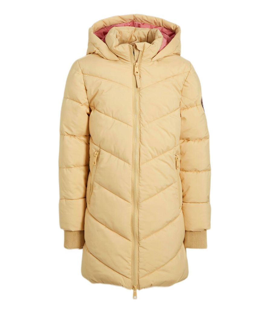 Deze gewatteerde jas voor meisjes van Jake Fischer is gemaakt van polyester. Dit model heeft een capuchon, lange mouwen en een ritssluiting. De capuchon is niet afneembaar.details van deze gewatteerde jas:2 steekzakken