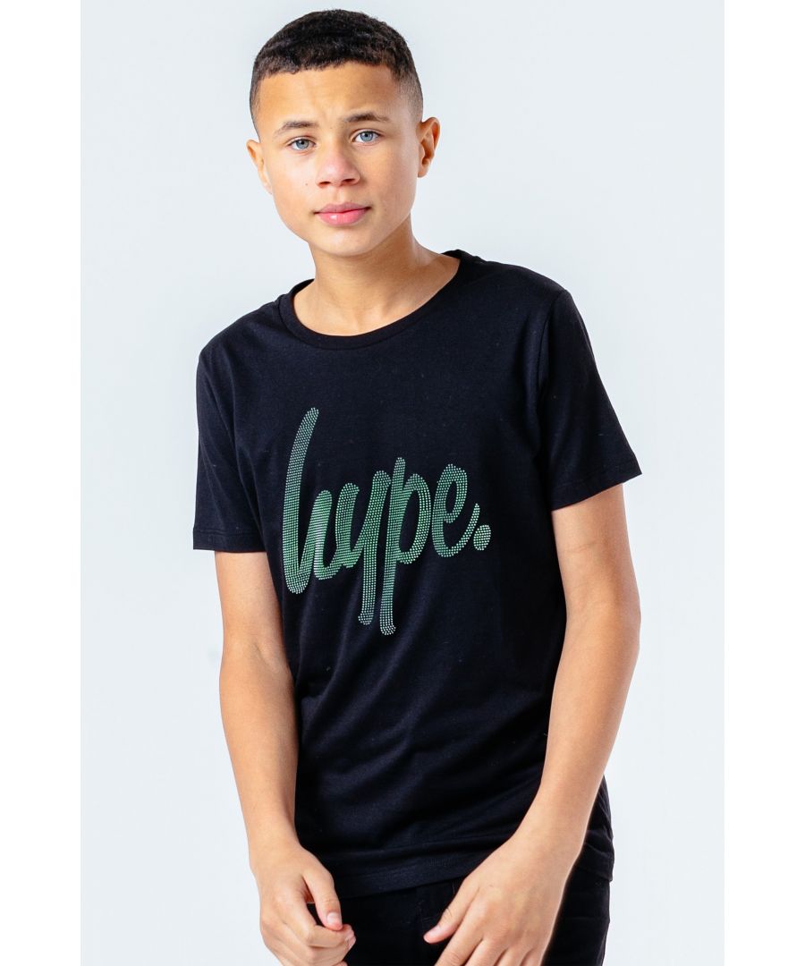 Junior Boys Hype Needle Script T-Shirt in black.- Crew neckline.- Short sleeves.- Boasting the HYPE. script logo in a needle transfer finish with a lime green injection.- Regular fit.- Main material: 100% Cotton.  Machine washable. - Ref: YWF314J