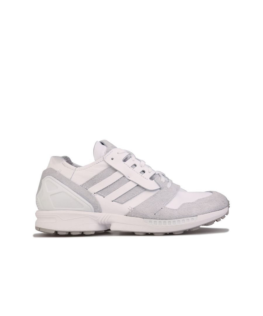 Mens adidas Originals ZX 8000 Minimalist Icons Trainers in white grey.- Lace closure. - Boost midsole. - Torsion stability bar.- Rubber outsole.- Leather upper  Leather lining  Synthetic sole.- Ref.: FZ3542