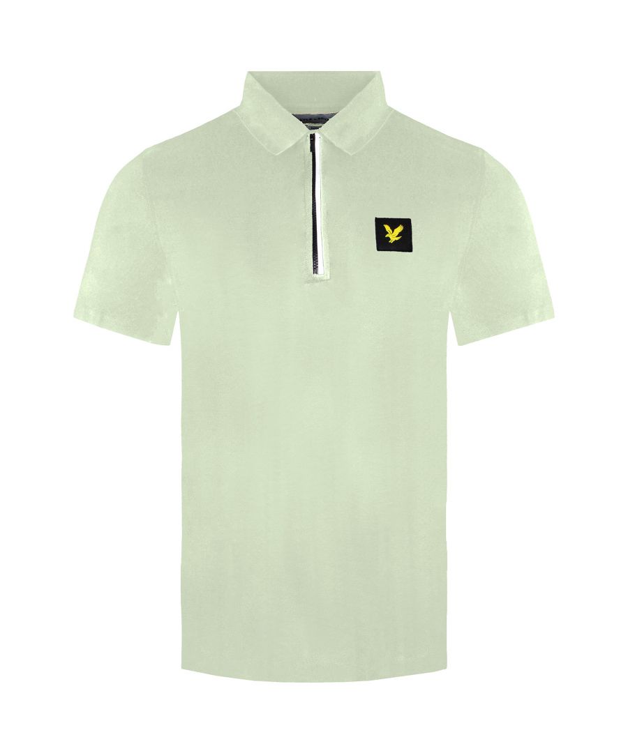 The Lyle & Scott Casuals Zip Detail Polo Shirt reinvents a classic. A traditironal men's polo shirt silhouette and 100% Cotton constructiron featuring a simplified zip placket with reflective detailing. Choose between Jet Black, White or Lucid Green colourways - the latter an eye-catching urban-sports piece for any summer day.