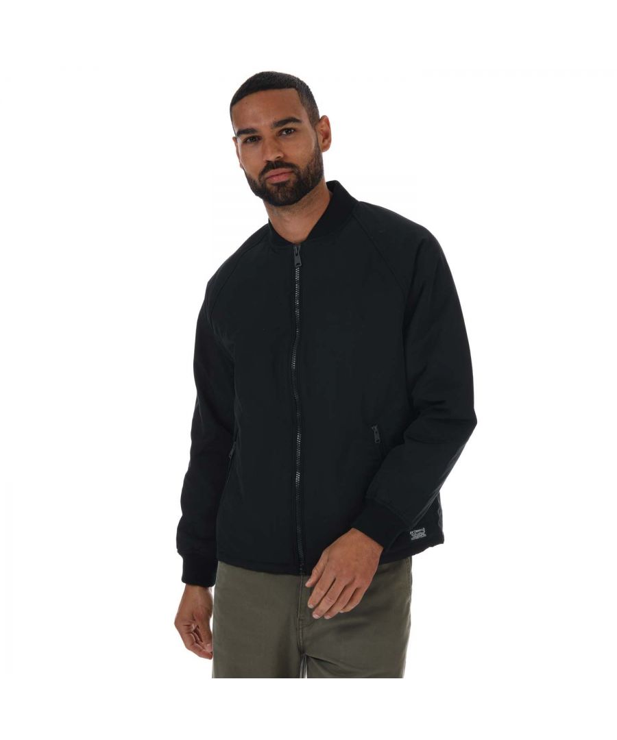 Mens Levis Hyde Quilted Bomber Jacket in black.- High collar.- Long sleeves.- Zip closure. - Two zipped hand pockets.- Quilted insulation is lightweight and warm.- Ribbed detailing.- Levi's banding printed inside the neckline.- Levi's fabric patch above the hem.- 84% Polyester  16% Cotton. Lining: 100% Polyester. Rib: 97% Cotton  3% Elastane.- Ref: 286900002