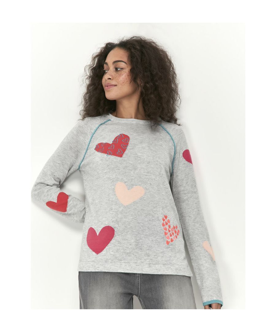 With a pretty embroidered heart design, this jumper from Khost features long sleeves and a crew neckline. Style with mom jeans and trainers for an on-trend daytime look!