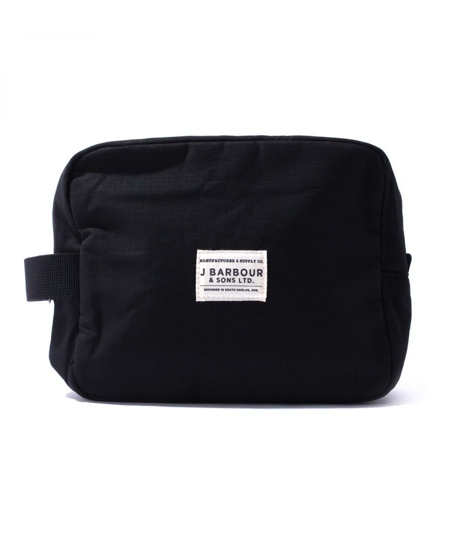 The perfect travel companion, this beautifully crafted durable cotton washbag from Barbour is fitted with canvas handle and tab. Featuring a zippered main compartment. Finished with the signature Barbour logo at the front.Pure Cotton Outer, Polyester Lining, Full Zip Main Compartment, Canvas Handle, Barbour Branding.