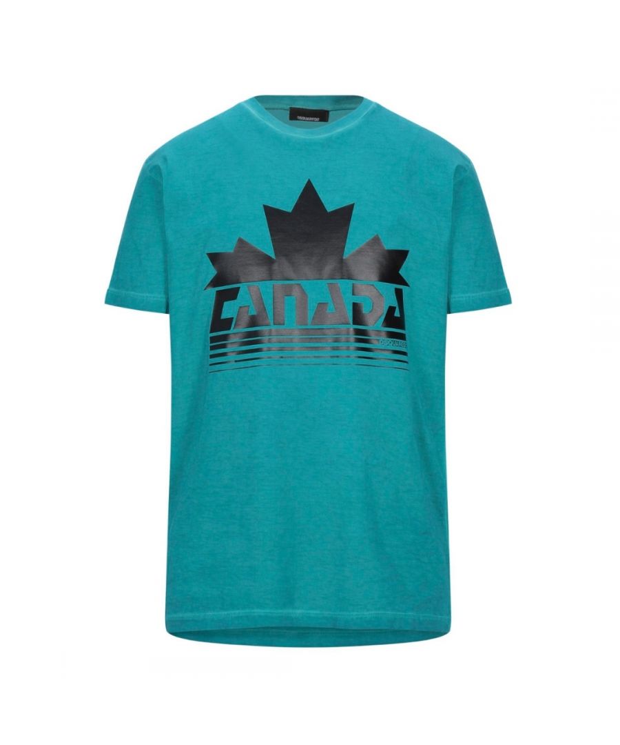 Dsquared2 Cool Fit groen T-shirt met Canada Maple Leaf-logo. Dsquared2 Cool Fit groen T-shirt met Canada Maple Leaf-logo. S71GD0810 S20694 659. 100% katoen Normale pasvorm, past volgens de maat. T-shirt met ronde ribhals
