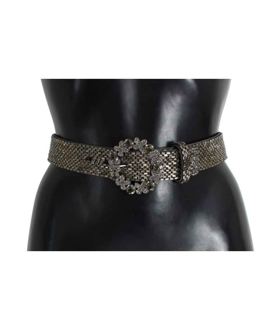 Dolce & ; Gabbana Absolument stupéfiant, 100% authentique, neuf avec étiquettes Dolce & ; Gabbana boucle de cristal large ceinture pailletée. Cet article provient de la collection MainLine Black Label Dolce & ; Gabbana. Article de défilé. Grand article qui peut soulever une tenue entière. Modèle : Ceinture Matériau : 100% Viscose, cristaux Fermeture à boucle réglable Cristaux Swarovski clairs, beiges et gris Détails du logo Fabriqué en Italie