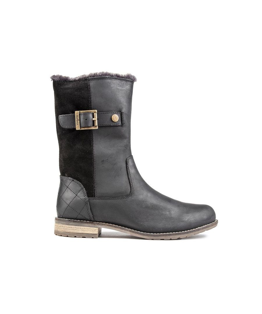 Womens black Barbour clare boots, manufactured with leather and a rubber sole. Featuring: branded zip pull, faux fur lined, side buckle, branded metal button and grip sole.