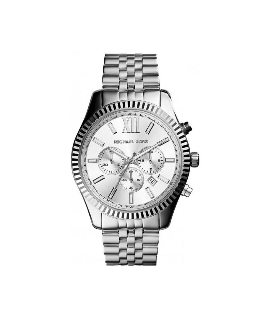 Heren horloge van het merk Michael Kors in de kleur zilver. De kast heeft een diameter van 39 mm.  Merk: Michael KorsModelnaam: MK8405 (45mm)Categorie: heren polshorlogeMaterialen: edelstaalKleur: zilverUurwerk: Quartz