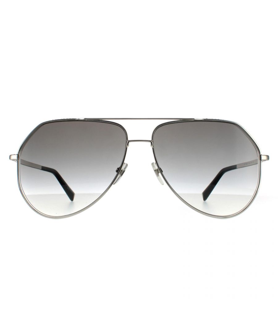 Givenchy zonnebrillen GV7185/g/s 010 9o Palladium Zilvergrijze gradiënt zijn een slank vliegerontwerp met verstelbare neuskussens, platte lenzen en een onderscheidende dubbele brug. De look is compleet met het logo van Givenchy verfraaid op de tempels. Voor merkauthenticiteit
