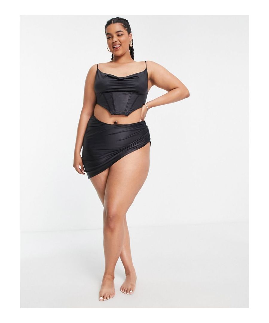 Plus-size bikini top by ASOS LUXE Meet you by the pool Plain design Low-cut corset style Boned design Fixed straps Clasp closure Sold by Asos
