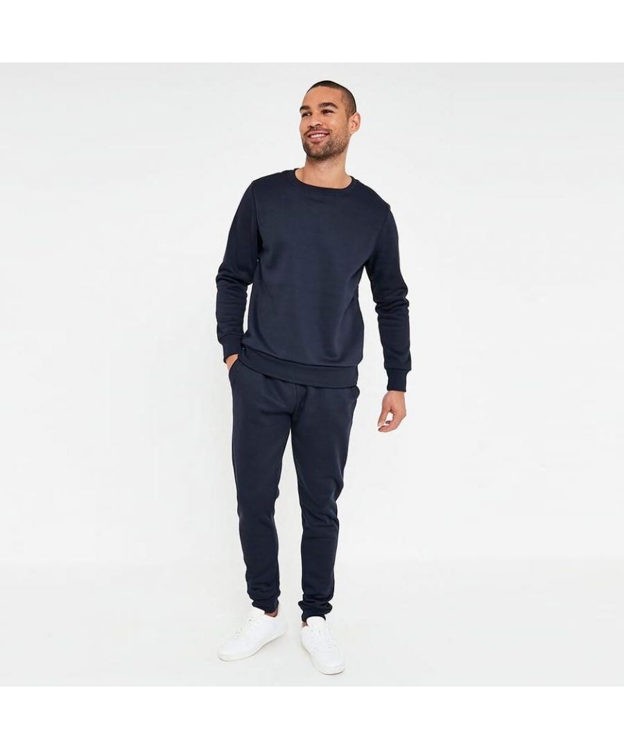Mens 2 Piece Tracksuit Set Full Fleece Crew Neck Sweat Jumper Jogging Bottoms.\n\nBrushed Back Fleece Inside for Style & Comfy.\n\nMade of Premium Quality Material.\n\nLong Sleeve Ribbed Cuff & Hem Top.\n\nRibbed Ankle Bottom With 2 Side Pockets and Single Back Pocket.\n\n52% Cotton, 48% Polyester.\n\nMachine Washable.\n\nSuitable for Casual & Jogging, Gym, Sportswear.