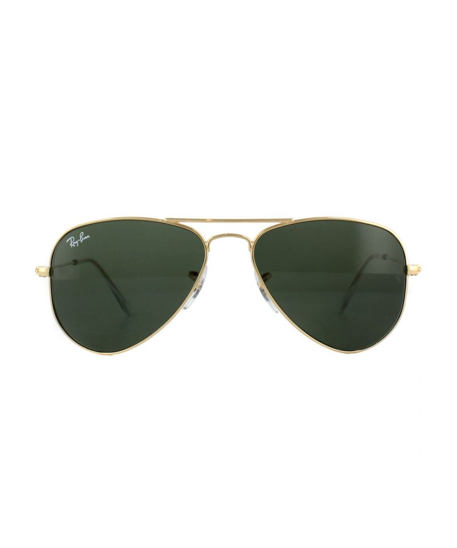 Ray-Ban Sunglasses Small Aviator 3044 L0207 Gold Green are the smaller size version of the classic 3025 aviator for smaller faces. They are the exact copy of the original aviator worn by millions worldwide for decades but in a smaller size.