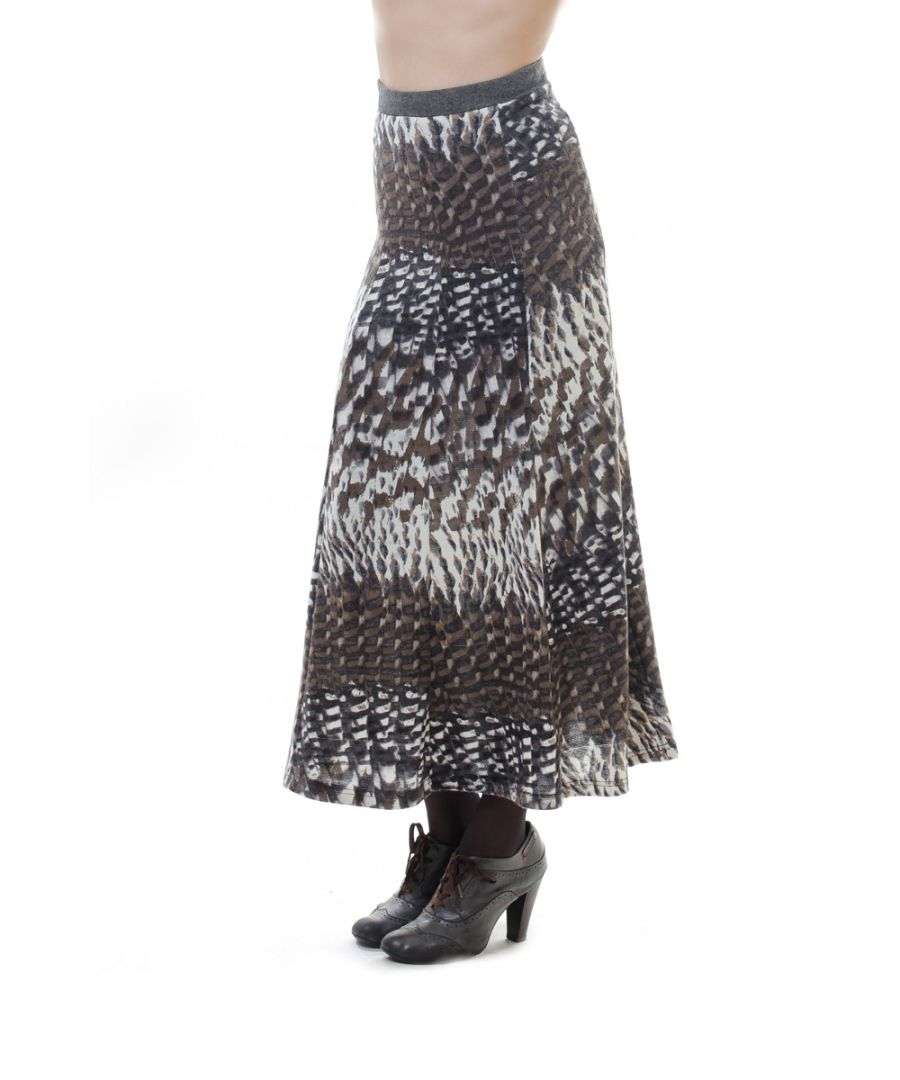 2-Young's pretty maxi skirt looks ultra-cosy and elegant in animal print knit fabric. Lightweight and panelled culminating in a feminine flare, this piece creates a slender silhouette. Transition this richly-hued beauty into colder seasons with boots and sweaters! Elasticated solid colour waistband. Half-lined.