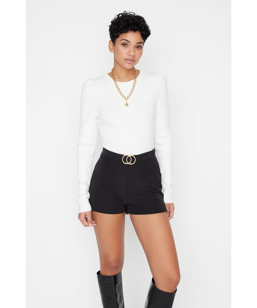 Model Afmetingen: Hoogte: 1.76 Buste: 81 Taille: 61 Heupen: 91 Het product op de paspop is maat S/36. 86% polyester 14% elastaan, geweven stof Binnenlengte: 5 cm