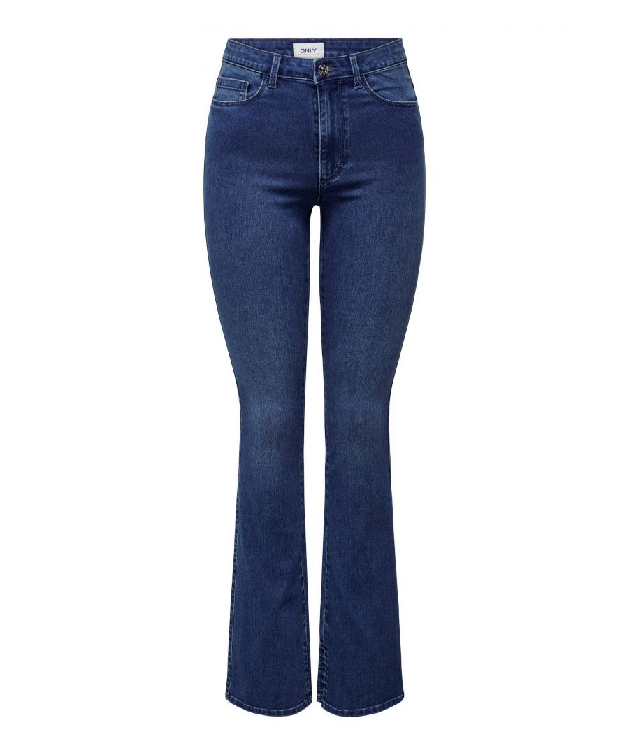 Deze flared fit jeans voor dames van ONLY is gemaakt van stretchdenim. Het 5-pocket model heeft een rits- en knoopsluiting.details van deze jeans:stijlnaam: ONLROYALriemlussen5-pocketsplit bij broekspijpen