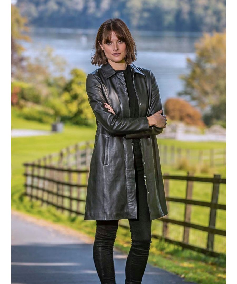Looks amazing. Feels fantastic. Our Bella leather trench coat is a timeless clasic. Lovingly crafted from UK sourced, beautifully soft aniline leather. The intricate cut is accented with classic styling details, slip pockets and a classic fold-down collar. A coat to own for years to come.